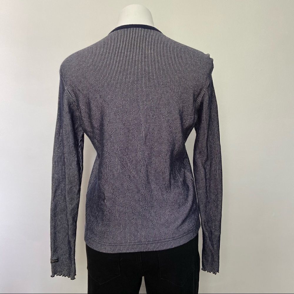 Levi’s Ribbed Button Front V Neck - Picture 6 of 7